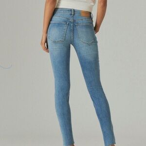 Lucky Brand~ Bridgette skinny jeans